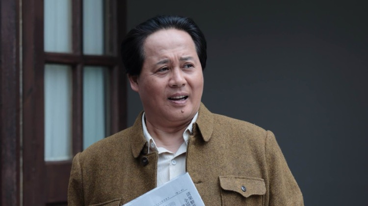 好莱坞诈骗女王