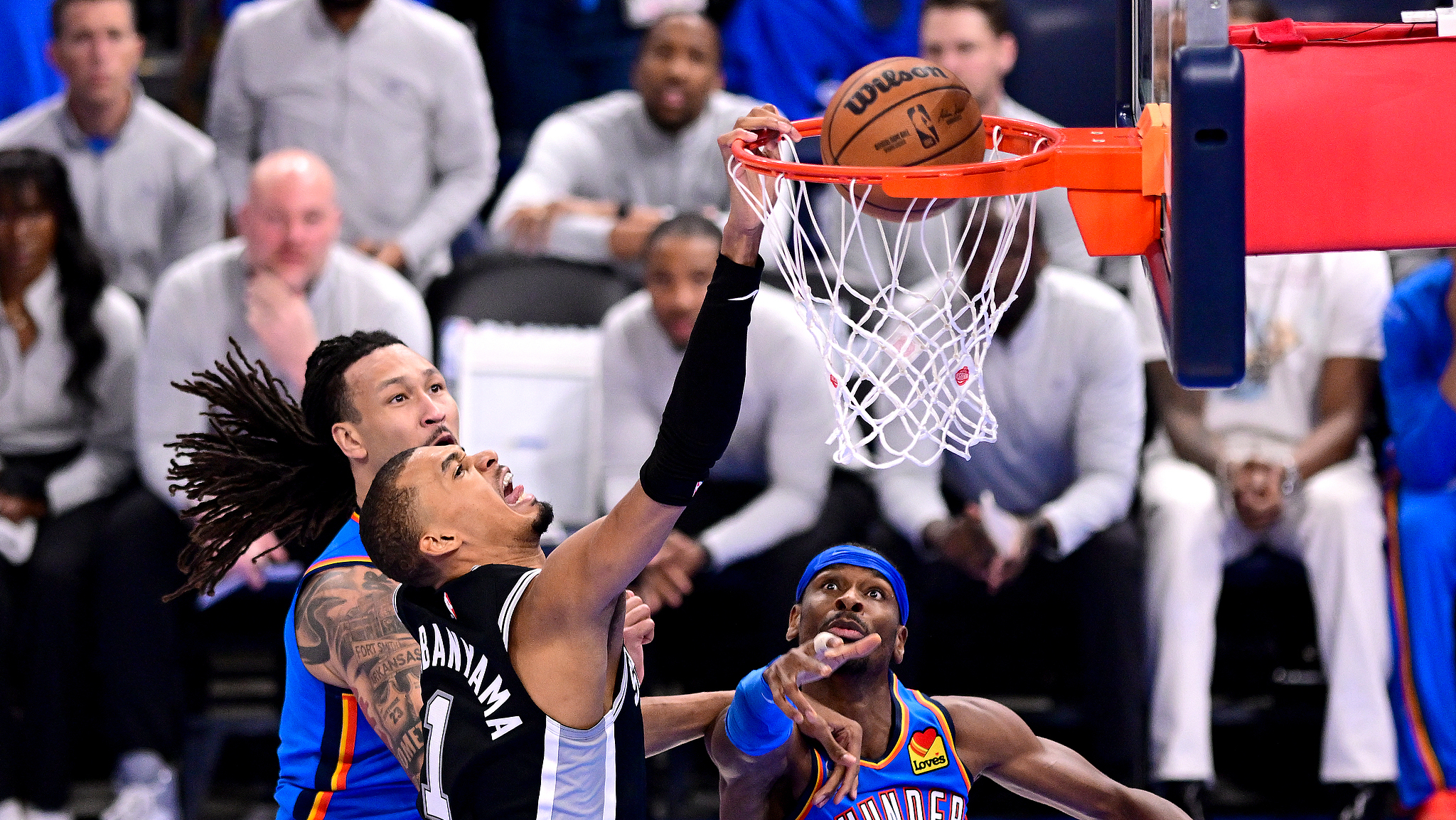 NBA全场集锦_NBA西决G7：马刺111-103雷霆_NBA西决G7：马刺111-103雷霆_卡斯尔关键补篮几乎杀死比赛华莱士力挽狂澜再续 ...