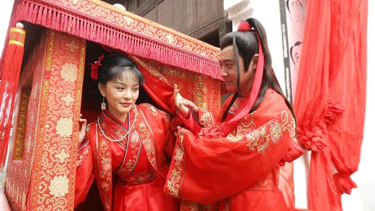 南风知君意吹梦藕花洲