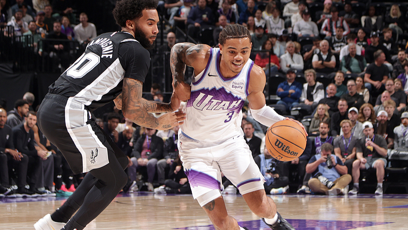NBA常规赛：马刺117-111爵士_NBA常规赛：马刺117-111爵士_【球星】基杨特-乔治vs马刺集锦砍下31分屡次打进高难度出手却 ...