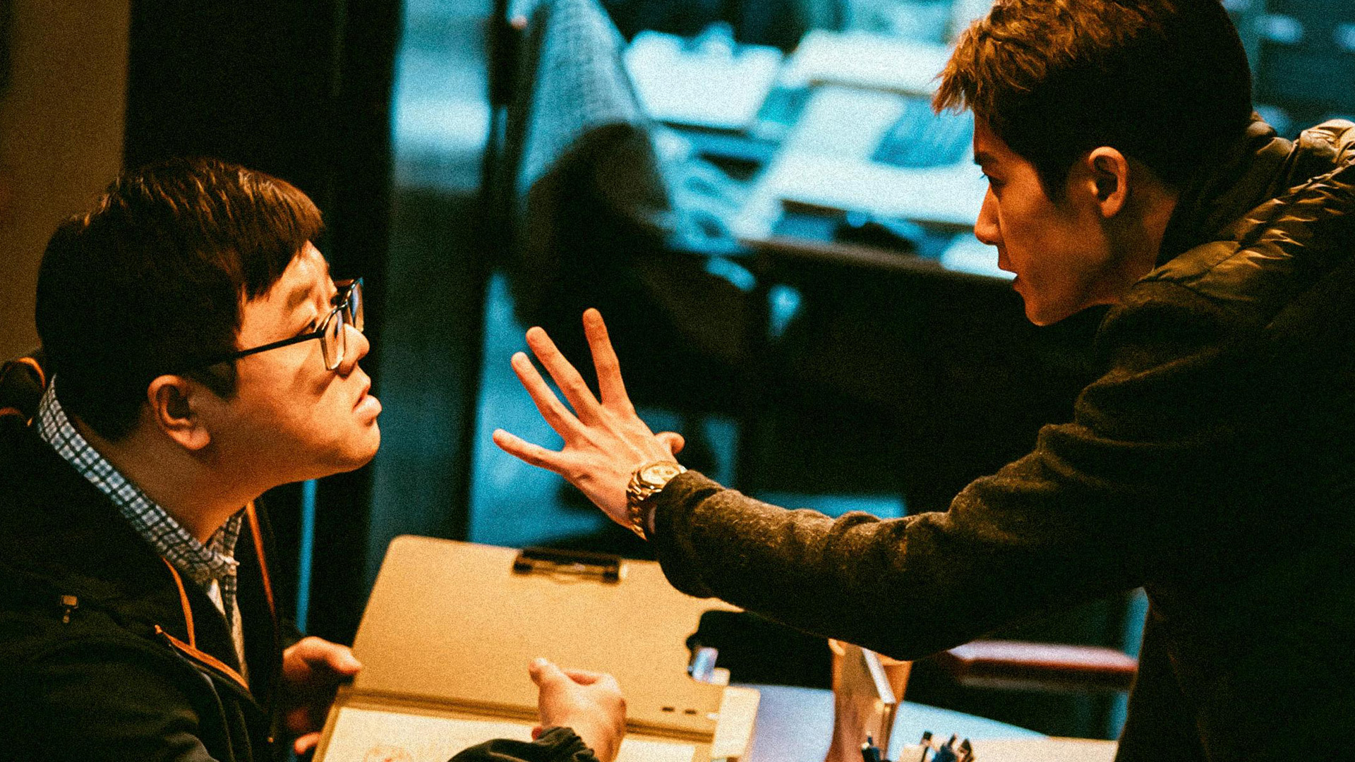 震耳欲聋-封面8