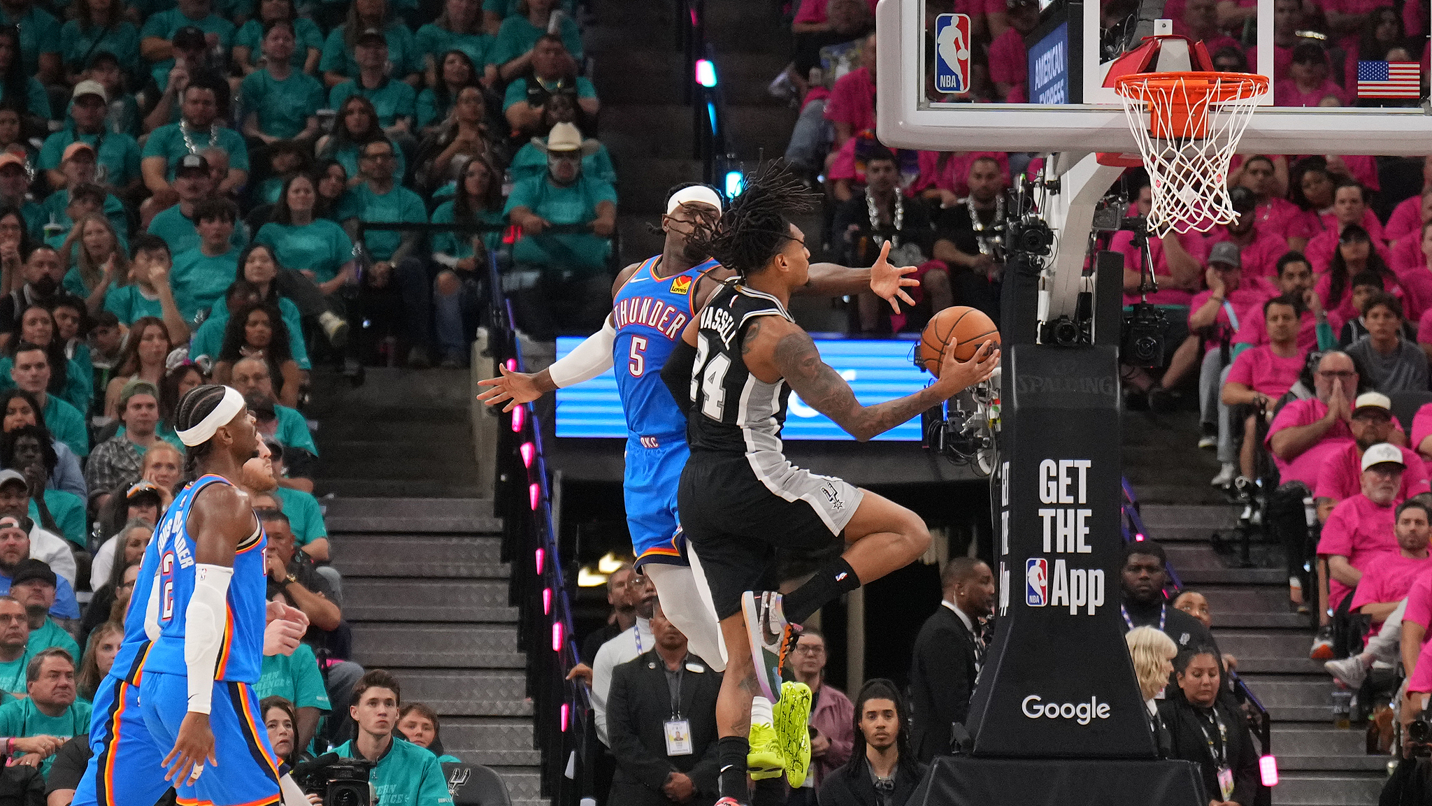 TOP时刻_Top系列：23日NBA最佳时刻_Top系列：23日NBA最佳时刻_23日NBA五佳球哈腾极致胯下传球美如画文班亚马后撤步三分显 ...