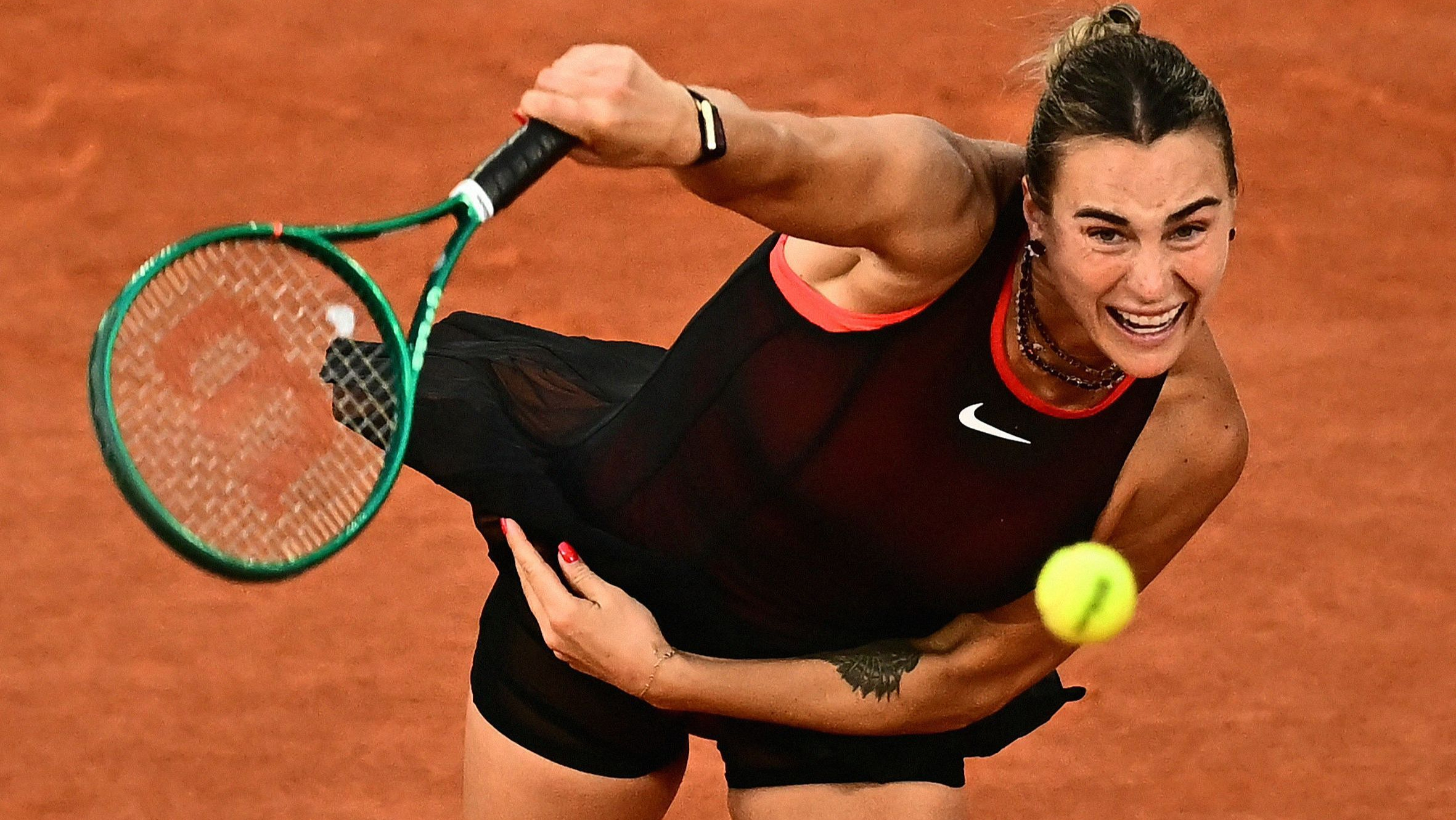 聚焦法网_2026法网女单1/8决赛：萨巴伦卡2-0大坂直美_2026法网女单1/8决赛：萨巴伦卡2-0大坂直美_【原声】2026法网女单1/ ...