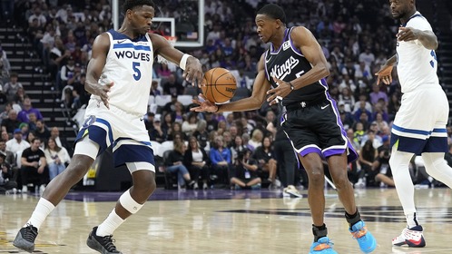 《NBA全场集锦》NBA常规赛：森林狼vs国王第1节英文原声回放