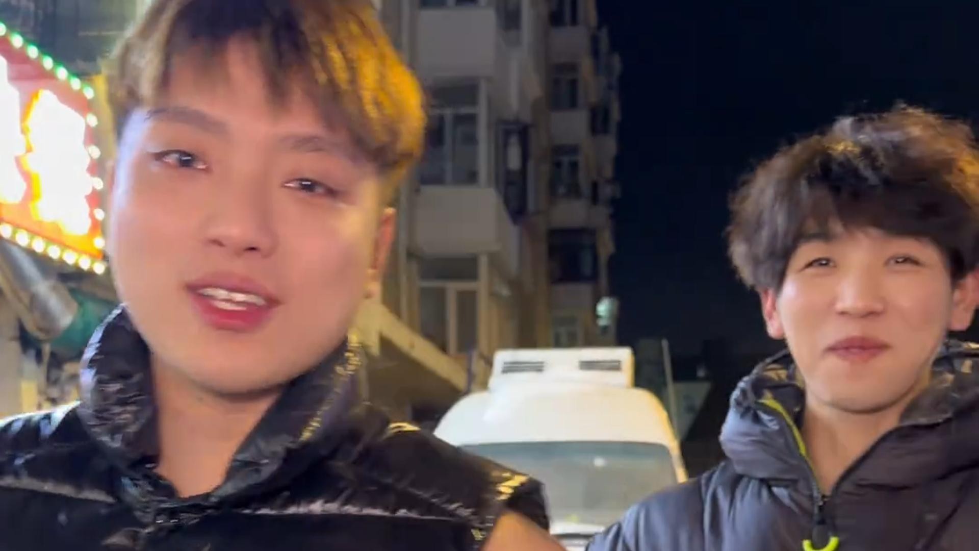 爱吃炸鸡的波波仔_今天吃脱骨猪蹄，大肉包，虾滑鸡翅，小鸡炖蘑菇，凉拌茄子，东北大拉皮_综艺_高清完整版视频在线观看_腾讯视频